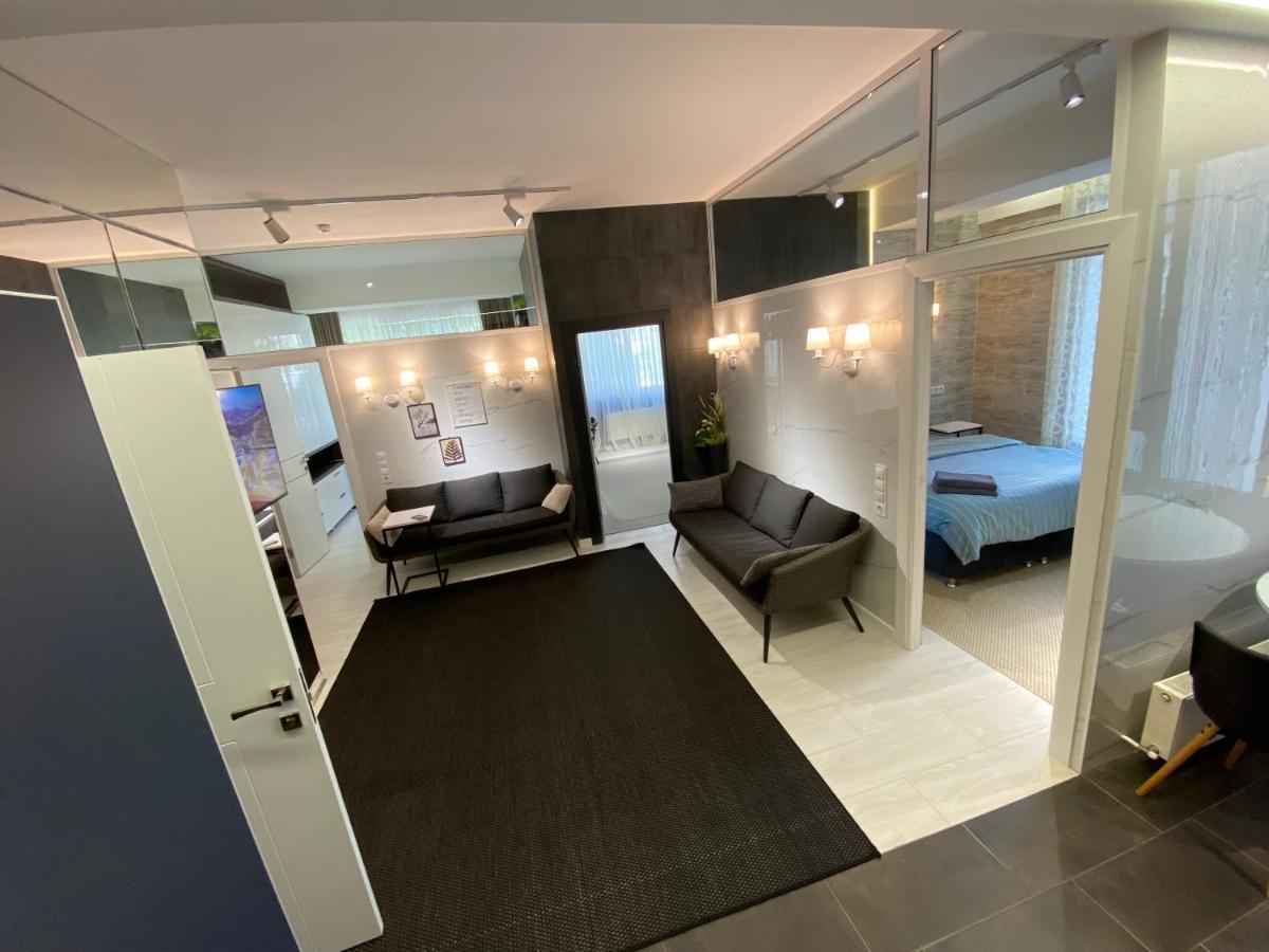Rentnow Modern Business Apartment With 3 Bedrooms In Centre Chisinau Exterior photo