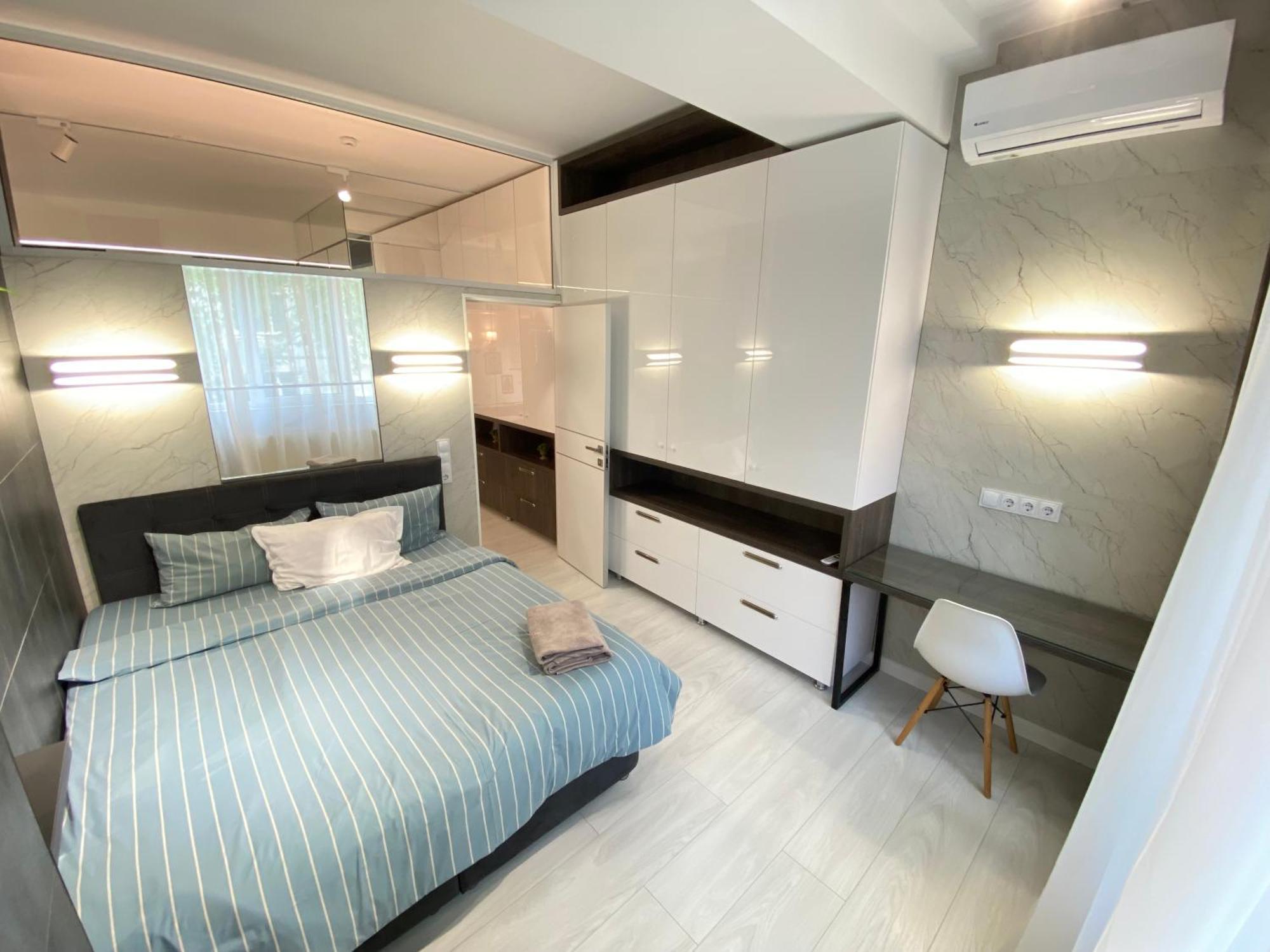 Rentnow Modern Business Apartment With 3 Bedrooms In Centre Chisinau Exterior photo