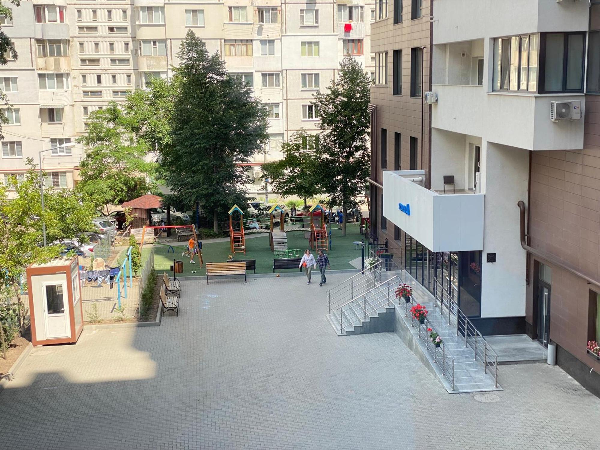 Rentnow Modern Business Apartment With 3 Bedrooms In Centre Chisinau Exterior photo