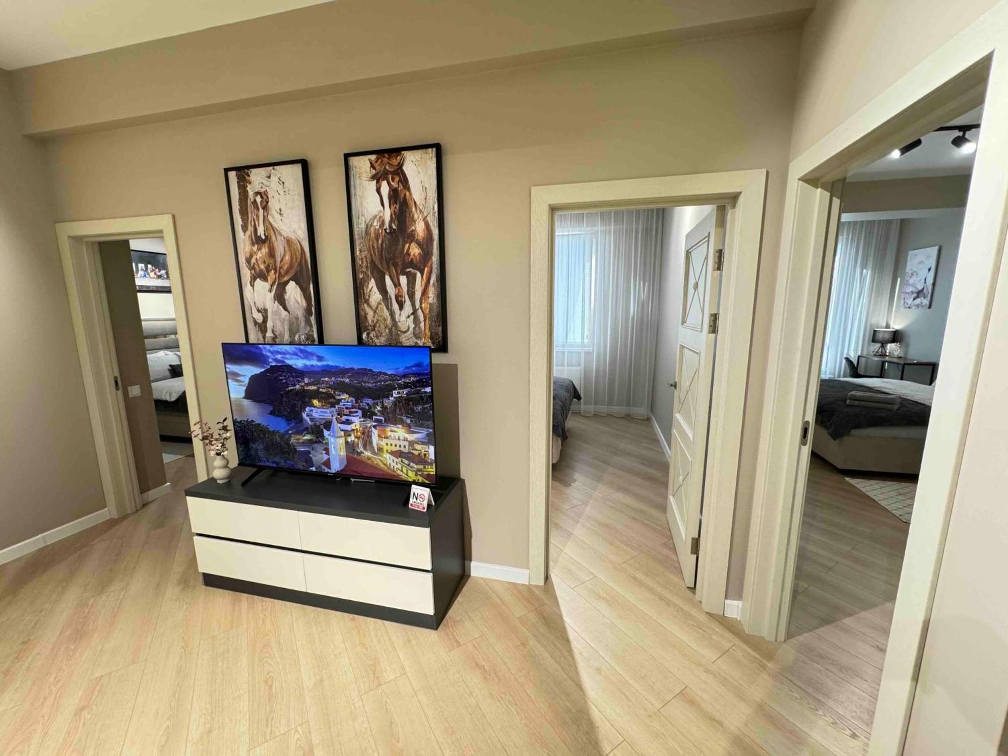 Rentnow Modern Business Apartment With 3 Bedrooms In Centre Chisinau Exterior photo