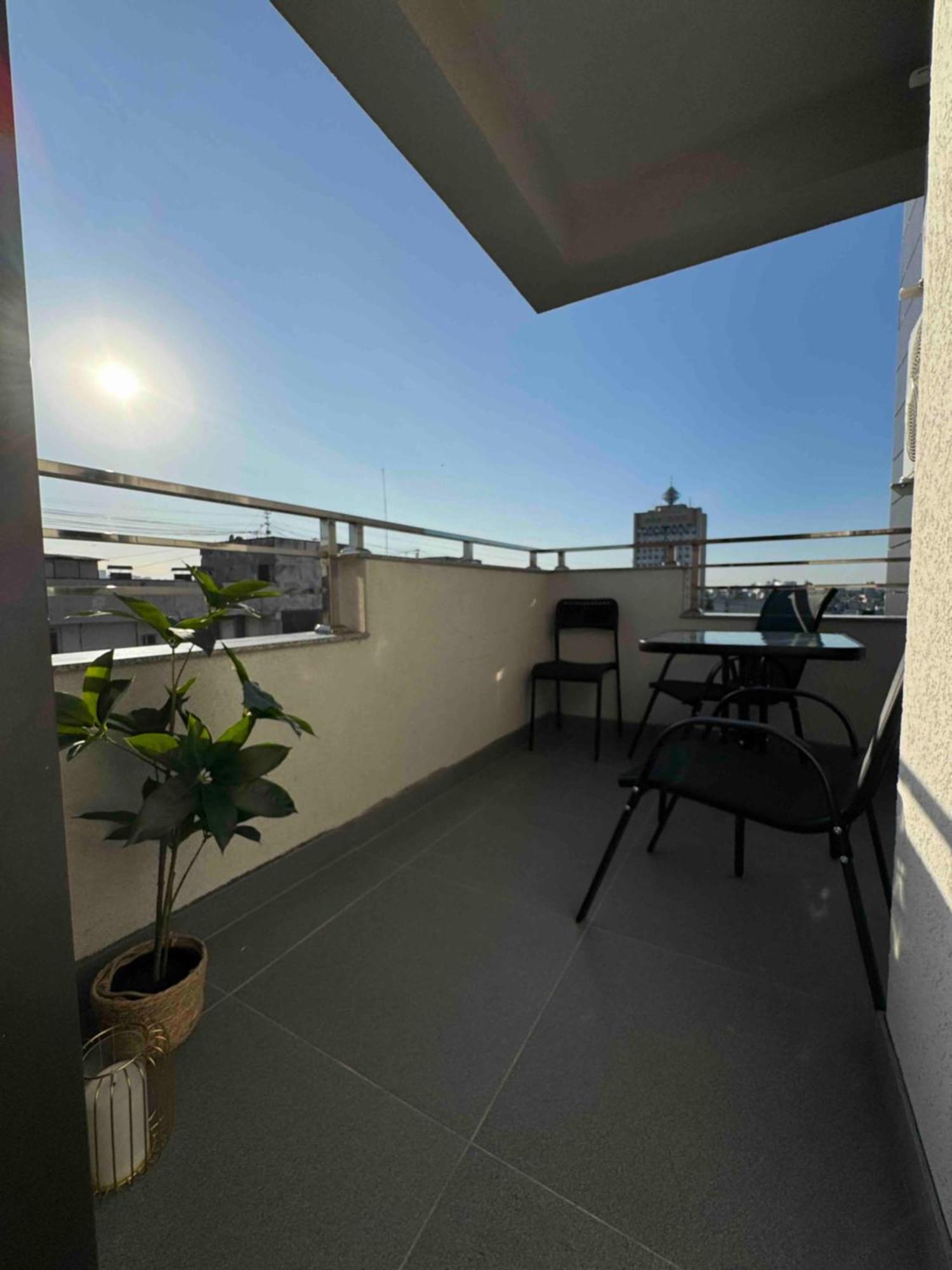 Rentnow Modern Business Apartment With 3 Bedrooms In Centre Chisinau Exterior photo