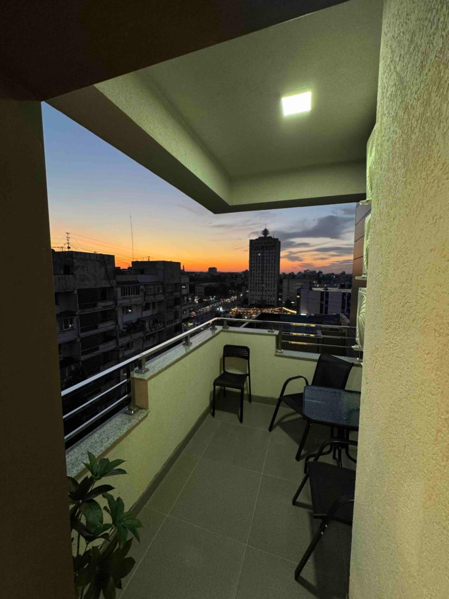Rentnow Modern Business Apartment With 3 Bedrooms In Centre Chisinau Exterior photo